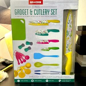 PS-10 AR+Cook 23-Piece Gadget and Cutlery Set - BRAND NEW SEALED IN BOX!